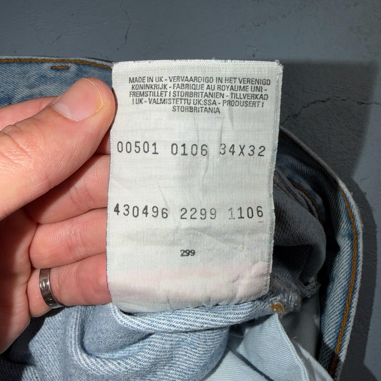 Levis 501 Vintage Y2K 90s XX Straight Leg Jeans Blue Light Wash 34x32 Act 33x31