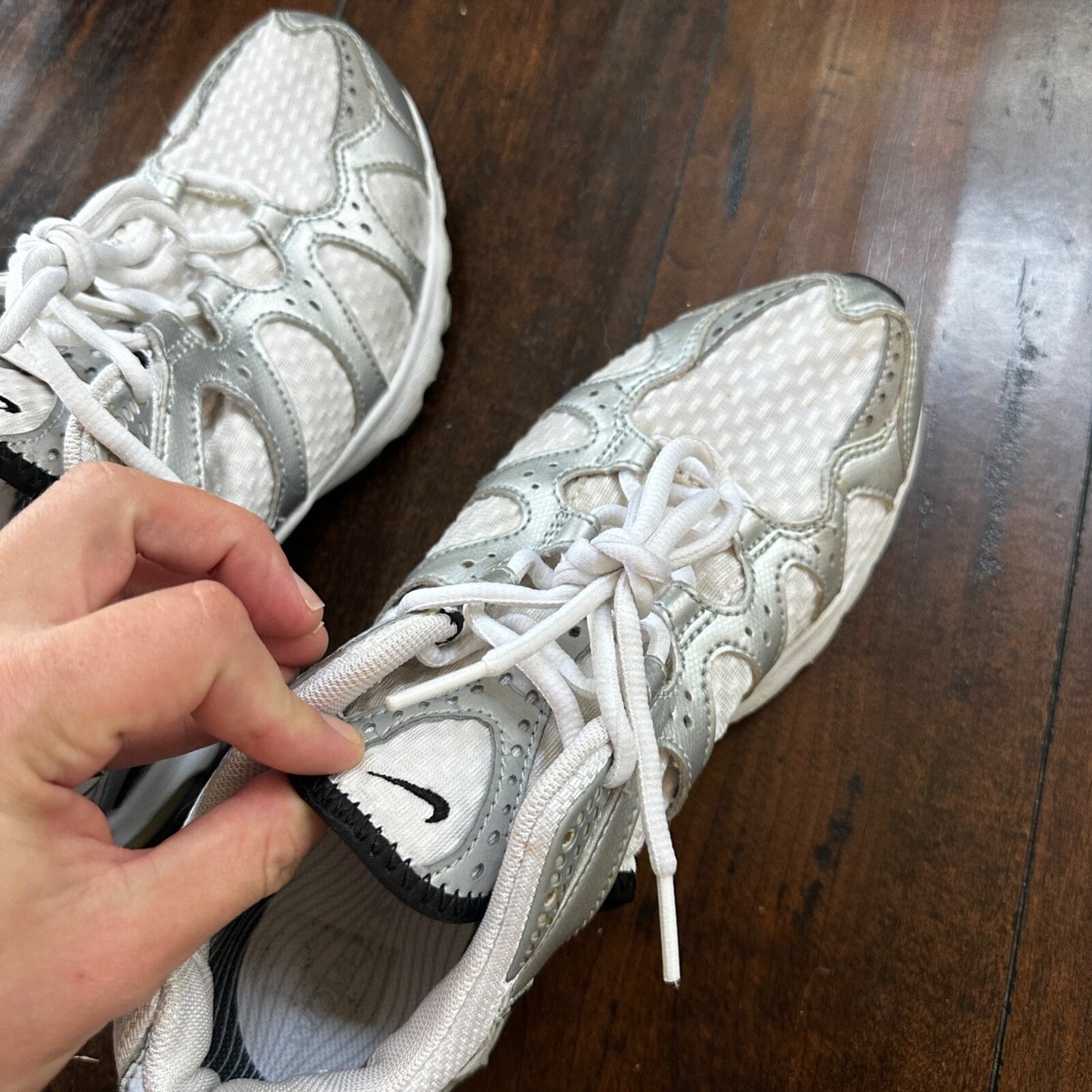 VTG Nike Air Max Womens Athletic Shoes 308677 101 Silver Black White 9.5 Y2K