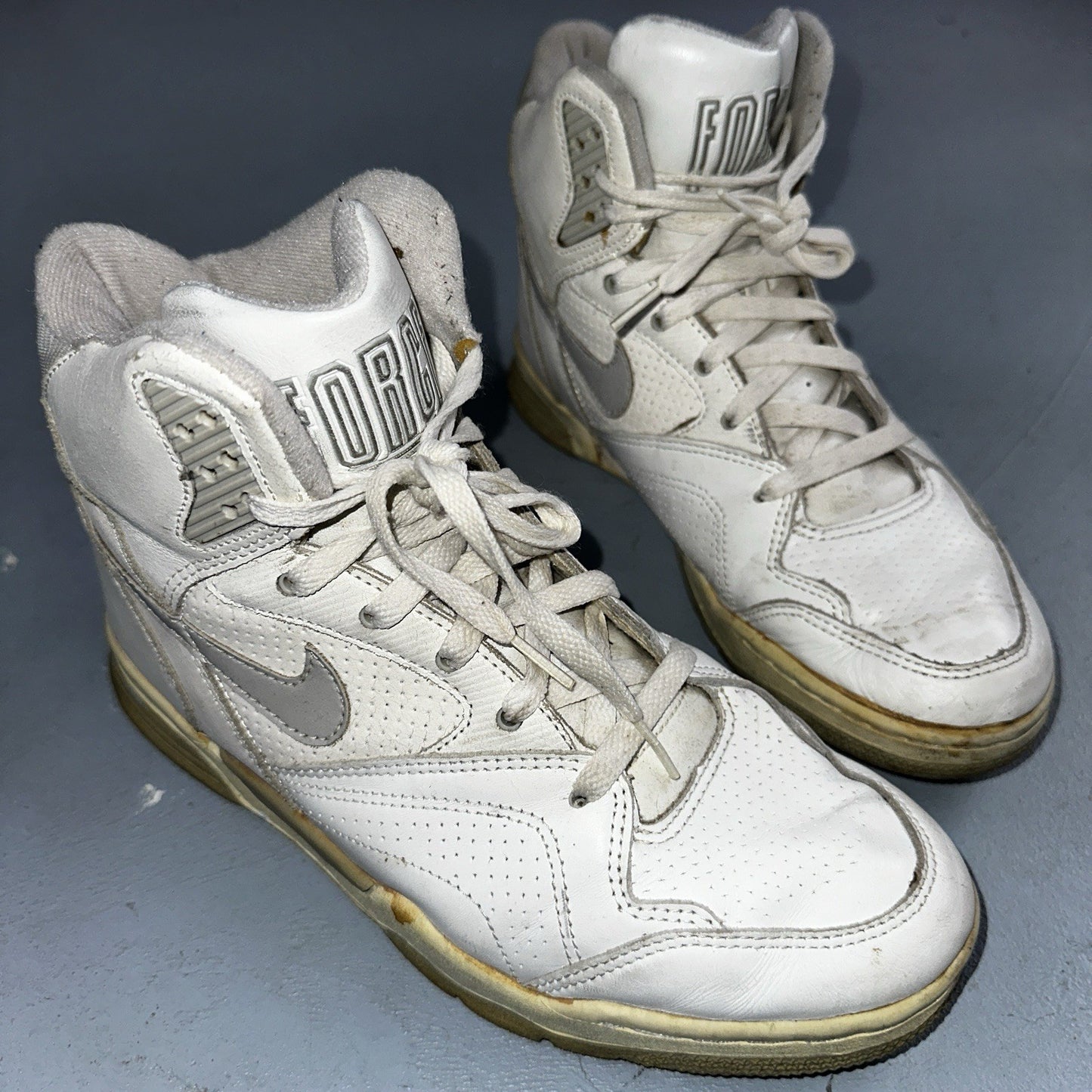 Nike Vintage 1990 Air Delta Force High Great Condition Men’s 8.5 Rare 90s White