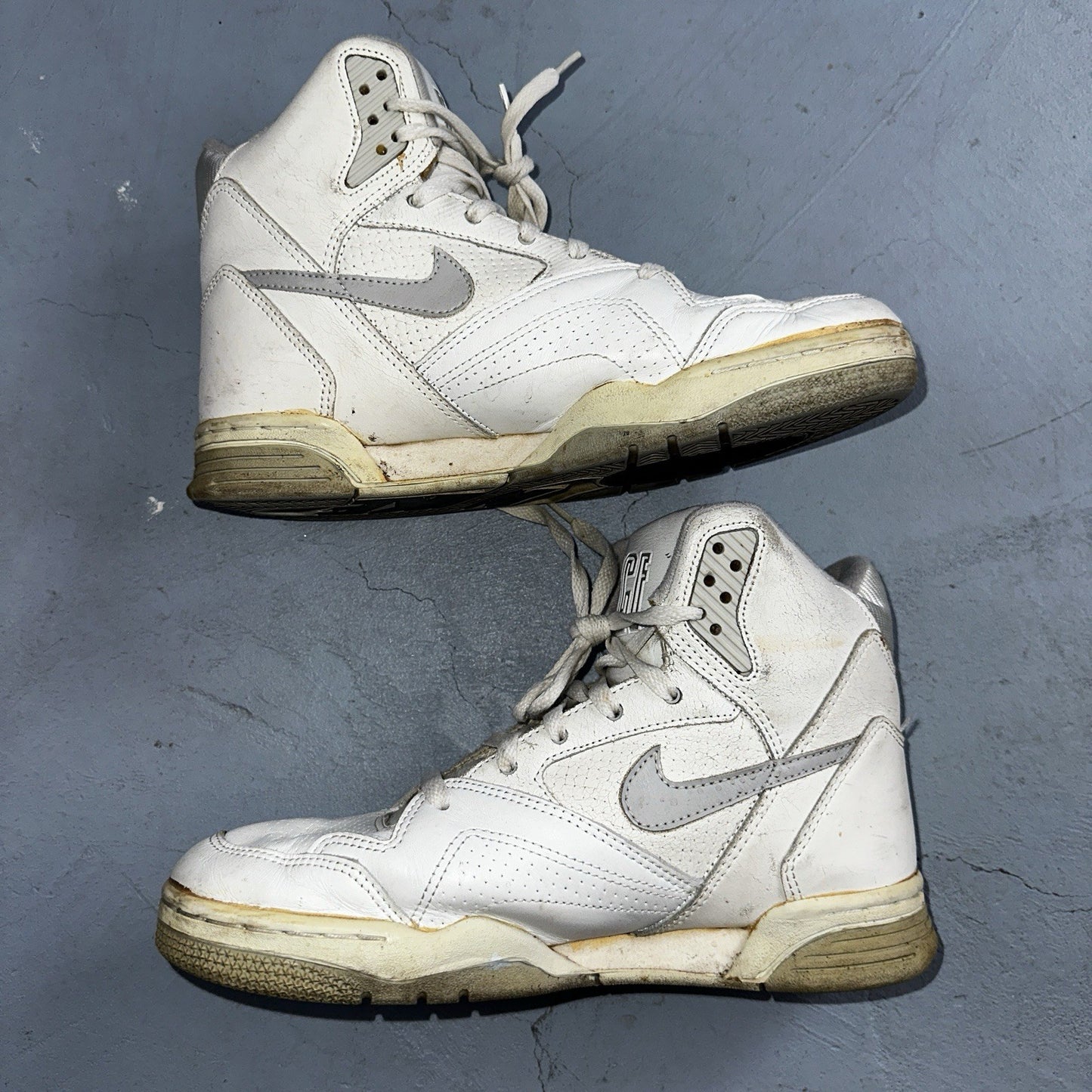 Nike Vintage 1990 Air Delta Force High Great Condition Men’s 8.5 Rare 90s White