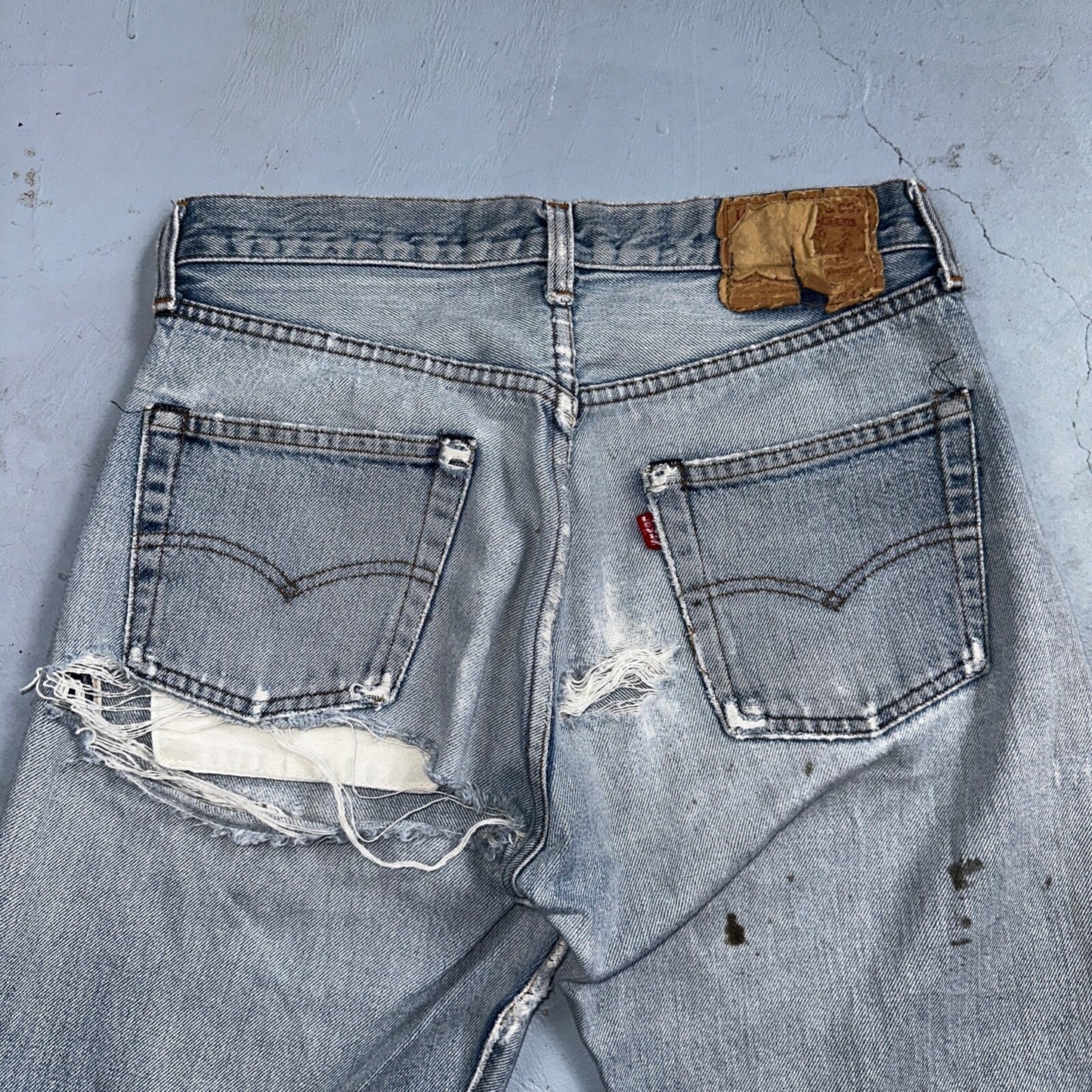 Levis 501 Vintage 80s Redline Selvedge USA XX Jeans Light Wash 30x34 Act 28X30