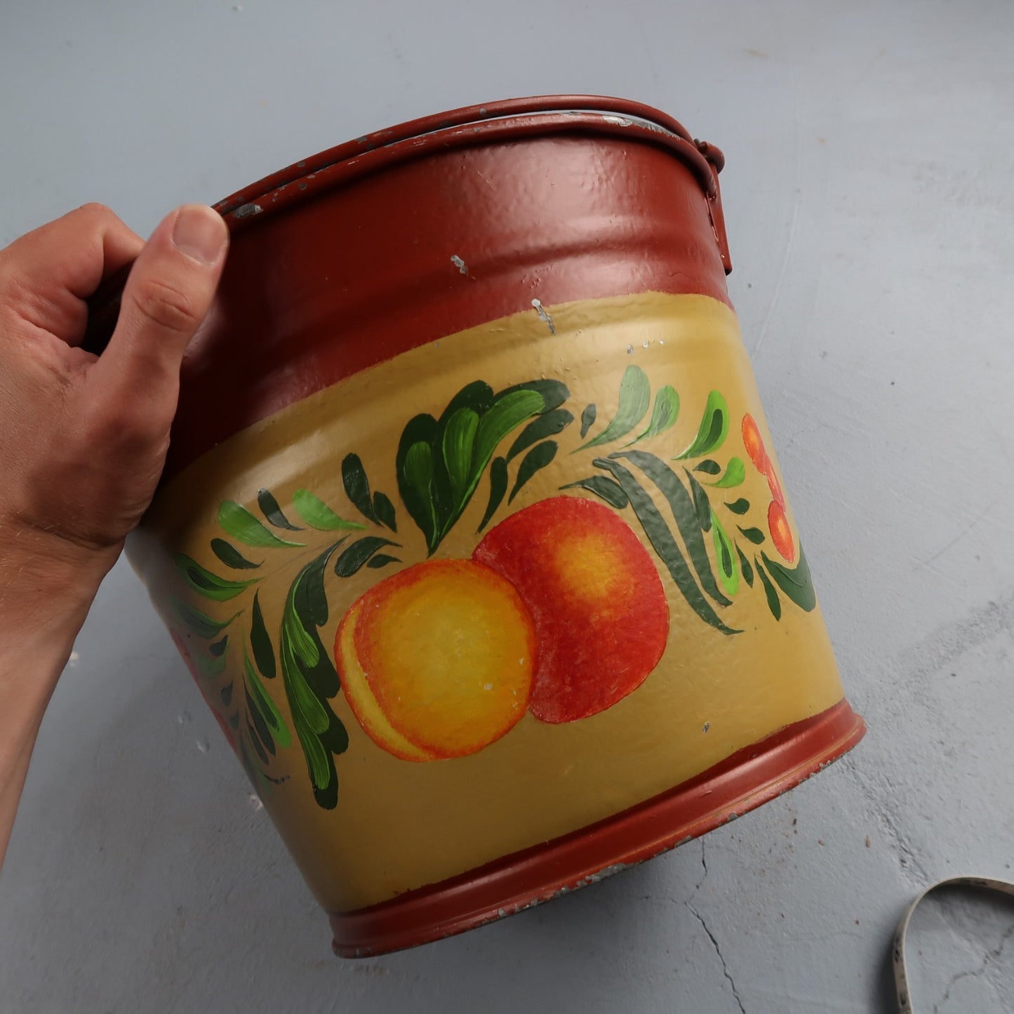 VTG Hand Painted Peaches Metal Bucket W Handle Galvanized Tub Garden Folk Art