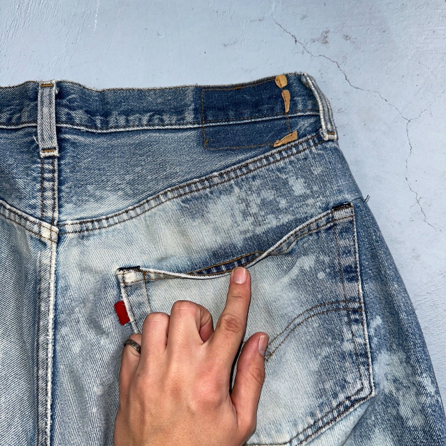 Levis 501 Vintage 80s Redline Selvedge USA XX Jeans Light Wash Stained Act 34x33