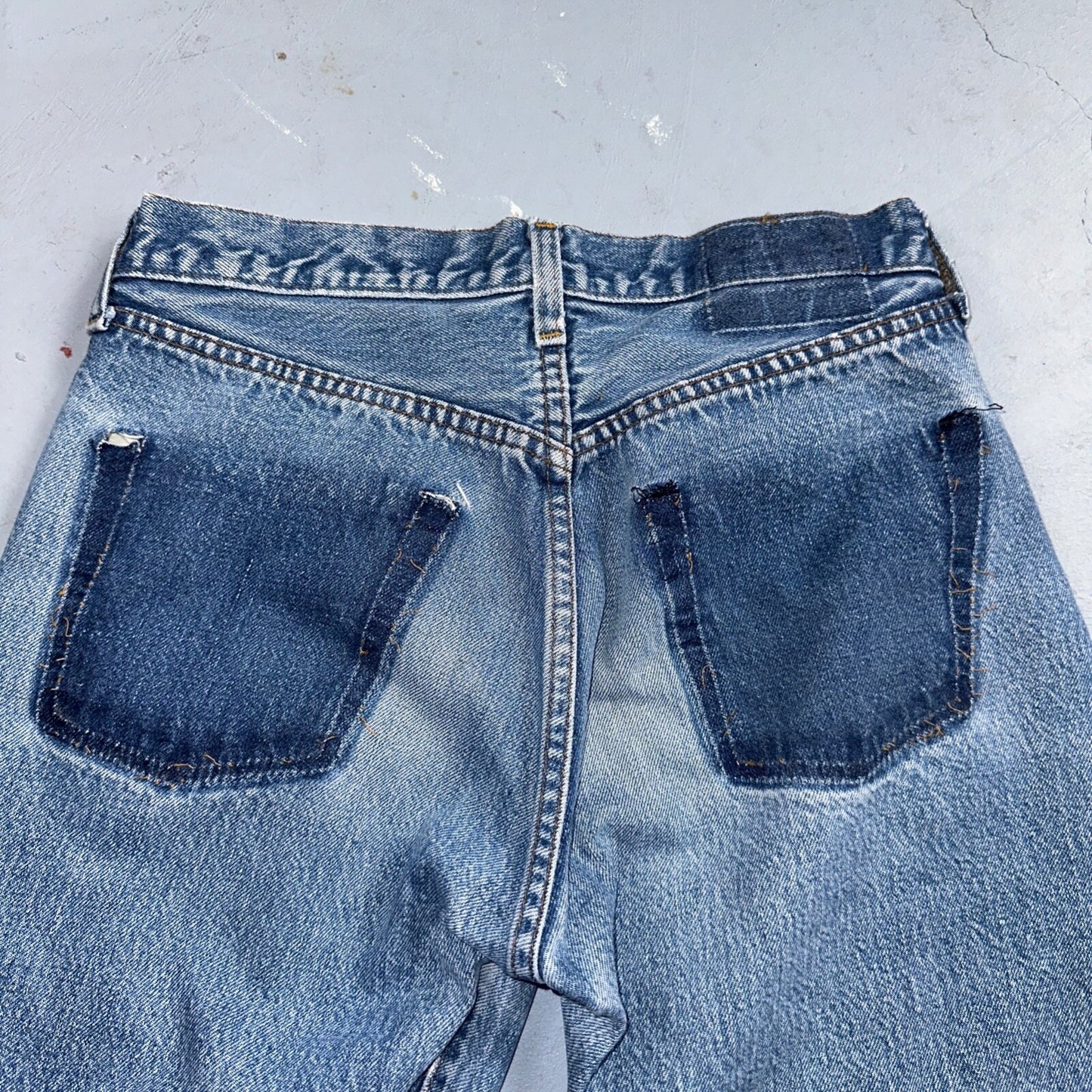 Levis 501 Vintage 80s Redline Selvedge USA XX Jeans Light Wash Stained Act 28X33