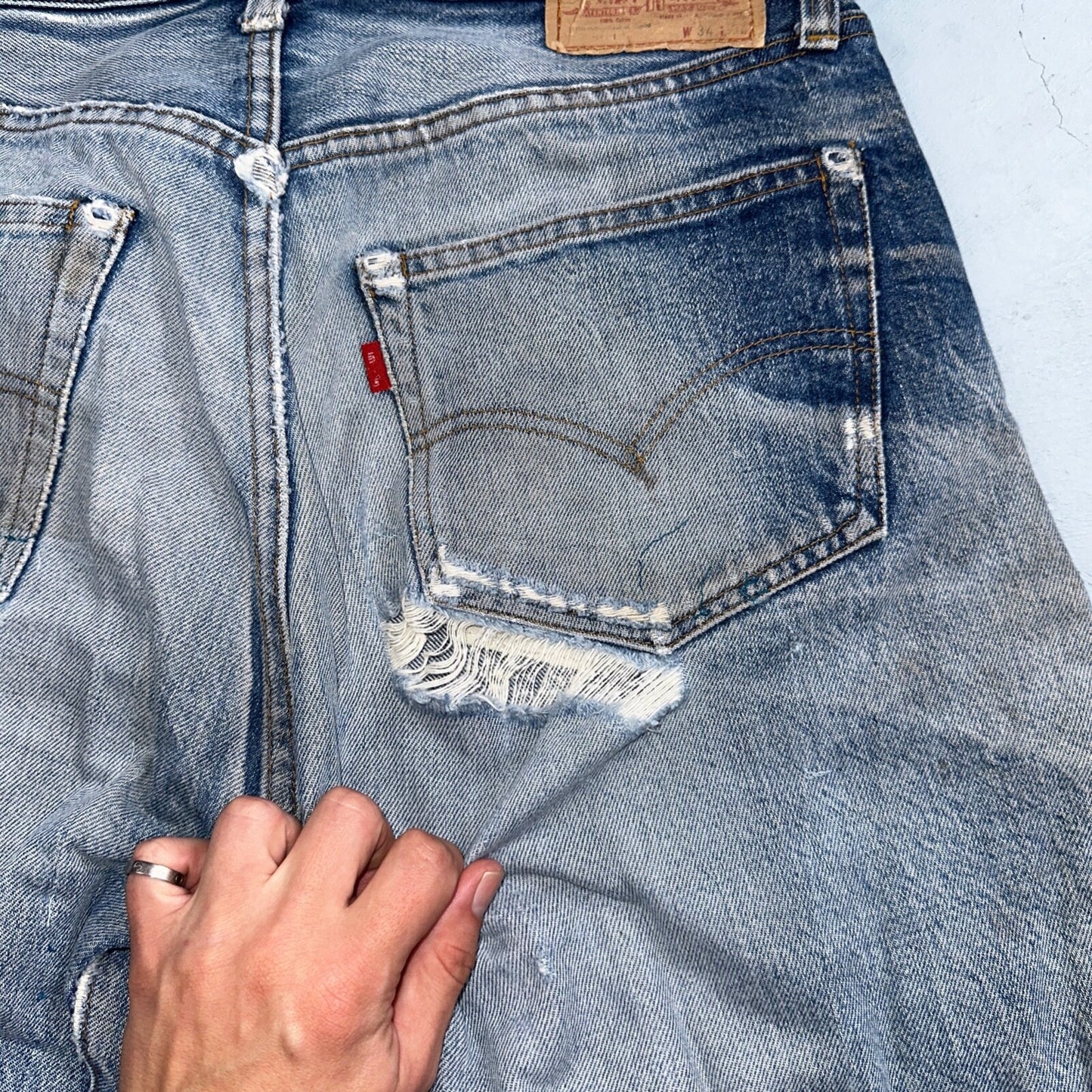 Levis 501 Vintage 80s Redline Selvedge USA XX Jeans Light Wash 34x34 Act 31x30