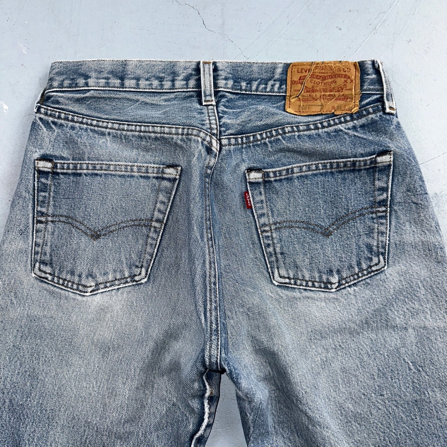 Levis 501 Vintage 80s Redline Selvedge USA Light Wash Jeans 31x36 Act 29x32