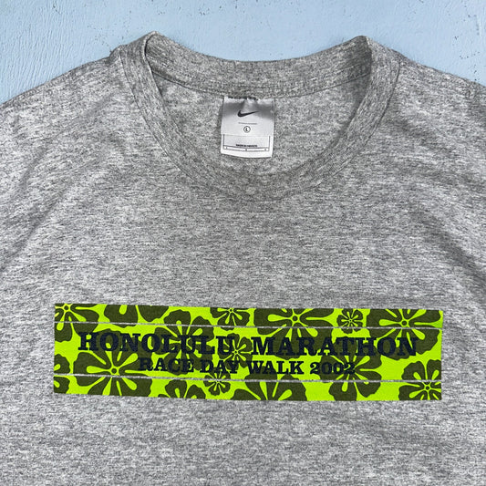 Nike Honolulu 2002 VTG T Shirt Silver Tag Marathon Running Floral Box Logo Y2K