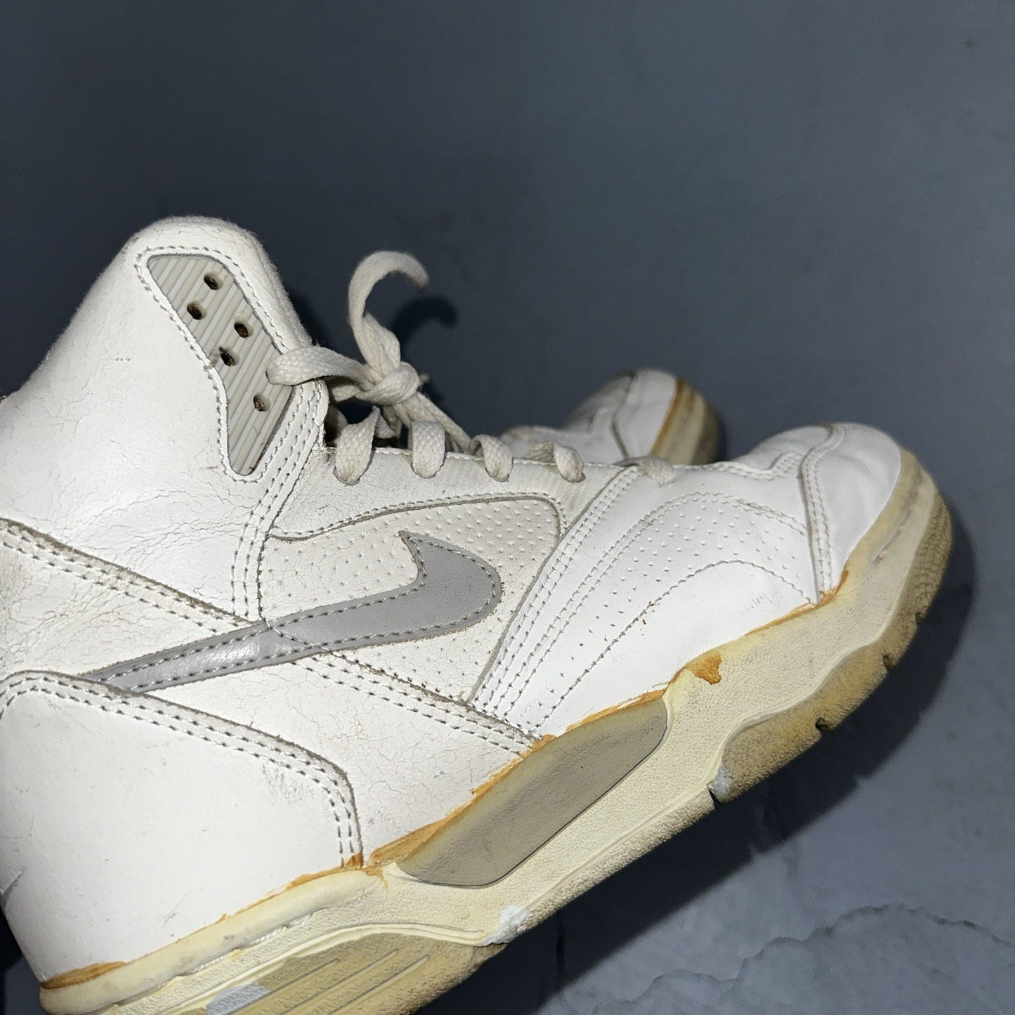 Nike Vintage 1990 Air Delta Force High Great Condition Men’s 8.5 Rare 90s White