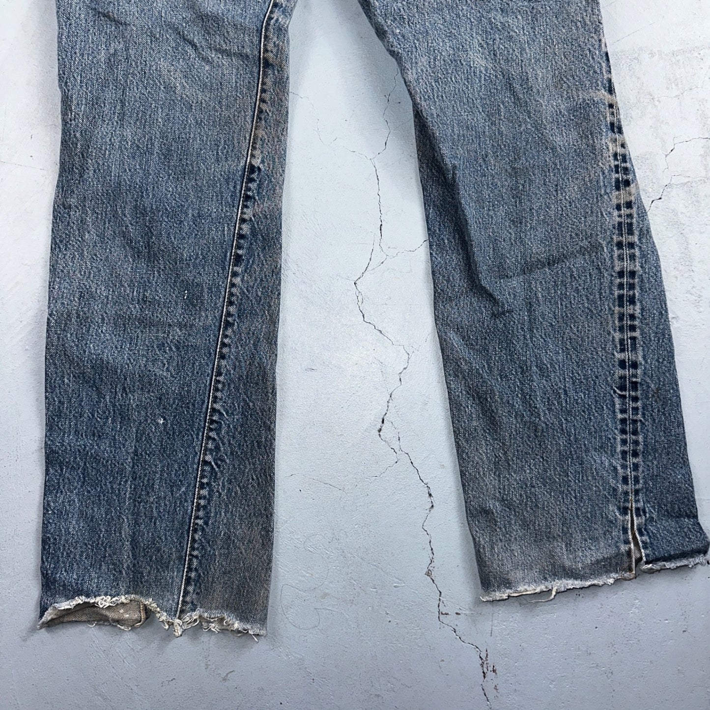Levis 501 Vintage 80s Redline Selvedge USA Light Jeans Thrashed 32x36 Act 29x32