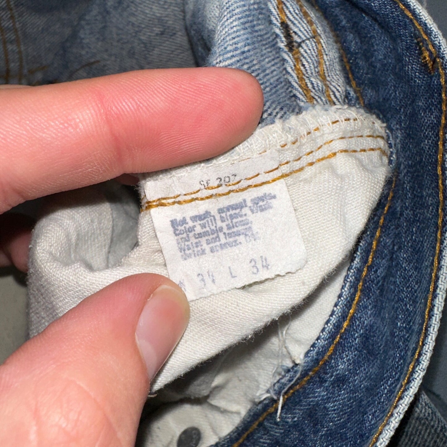 Levis 501 Vintage 80s Redline Selvedge USA XX Jeans Light Wash 34x34 Act 31x30