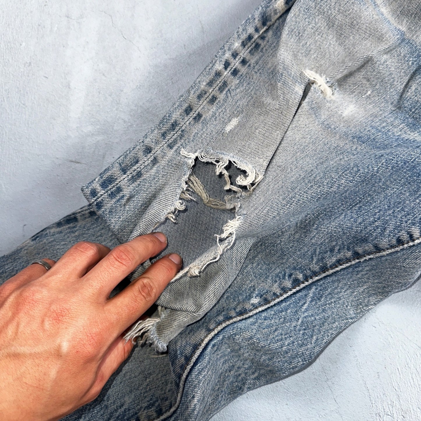 Levis 501 Vintage 80s Redline Selvedge USA Light Jeans Thrashed 32x36 Act 29x32