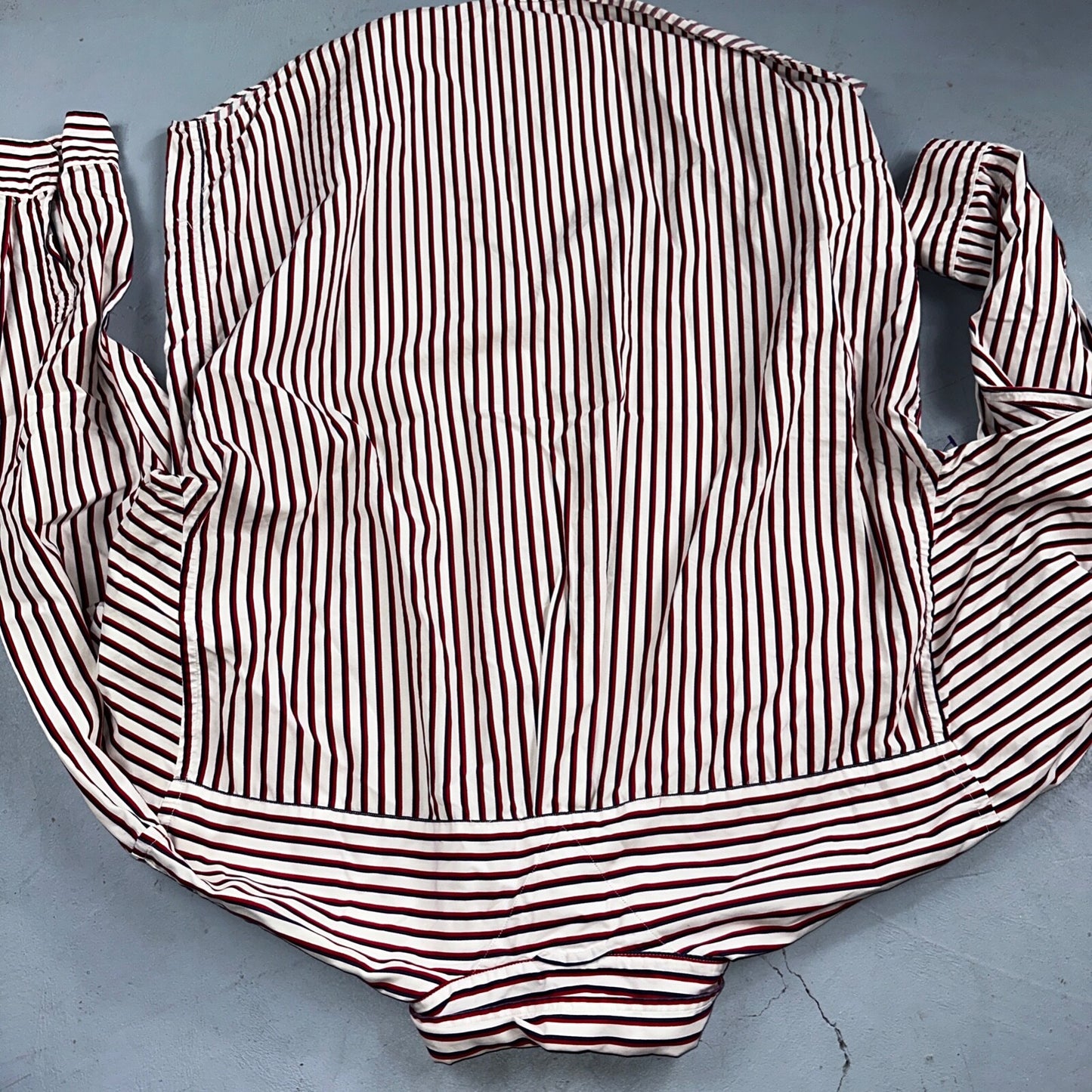Tommy Hilfiger Vintage Mens XL Red Blue Striped Long Sleeve Button Down Shirt