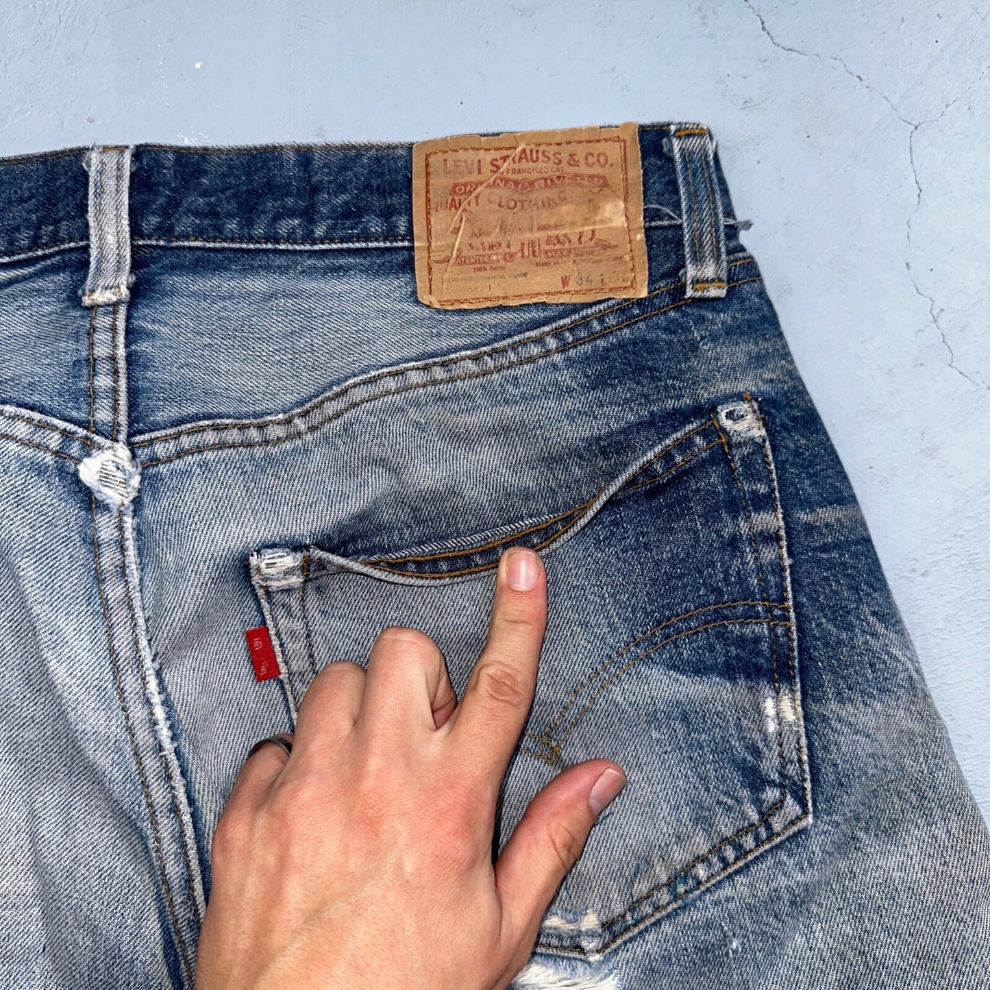Levis 501 Vintage 80s Redline Selvedge USA XX Jeans Light Wash 34x34 Act 31x30