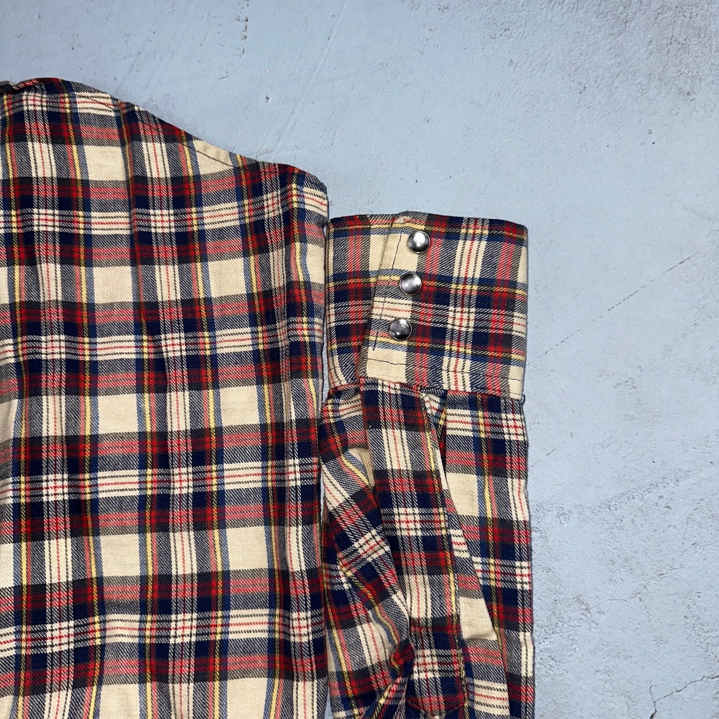 VTG Lee Men's Pearl Snap Extra Long Tails Western Shirt Red Plaid USA Medium 70s