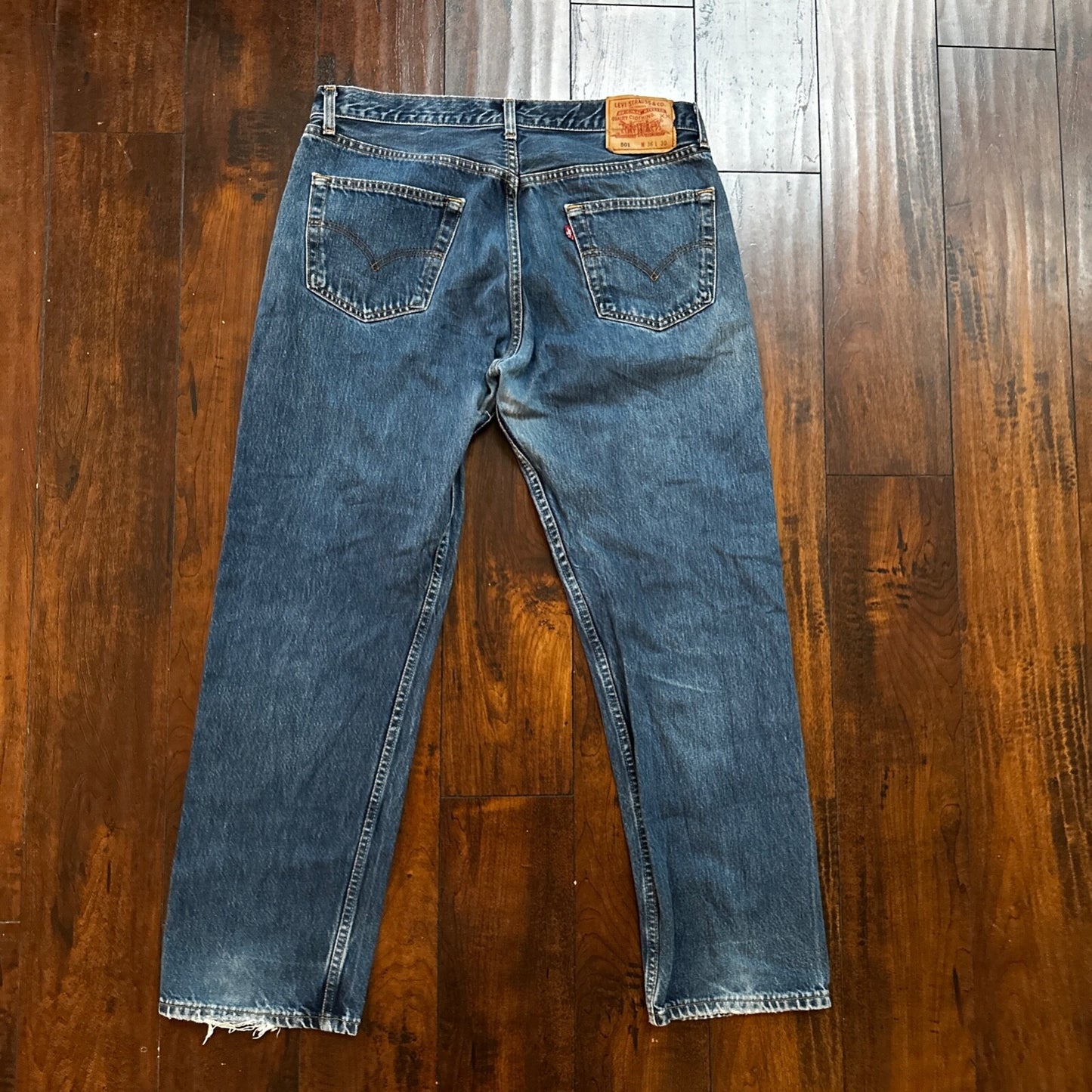 Levis 501 Vintage 90s Straight Leg XX Canada Jeans 36x30 Med Wash Act 34x29
