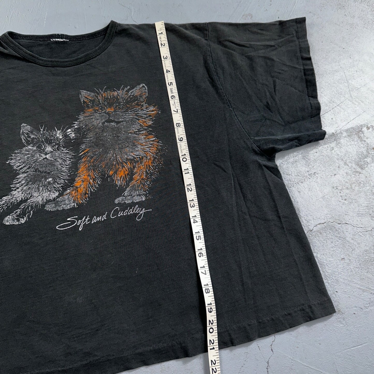 Cats Soft and Cuddly 1970s Boxy VTG T Shirt 70s Perfect Black Fade Boxy Animals