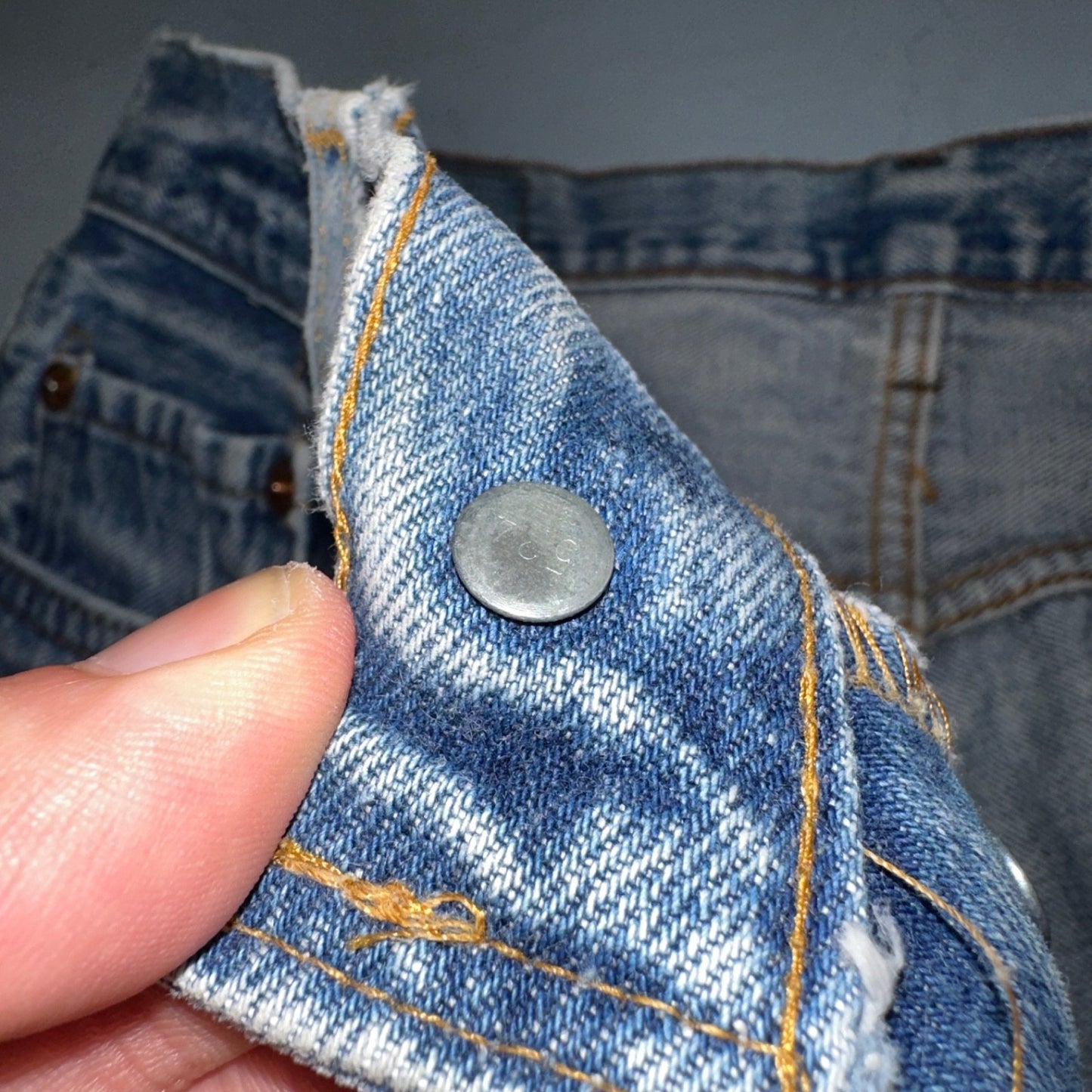 Levis 501 Vintage 80s Redline Selvedge USA Light Wash Jeans 31x36 Act 29x32