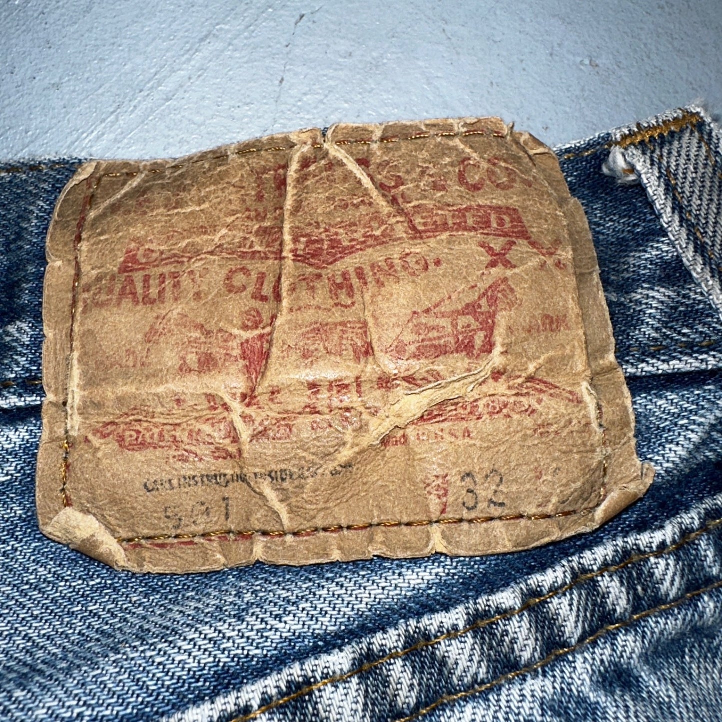 Levis 501 Vintage 80s Redline Selvedge USA Light Jeans Thrashed 32x36 Act 29x32