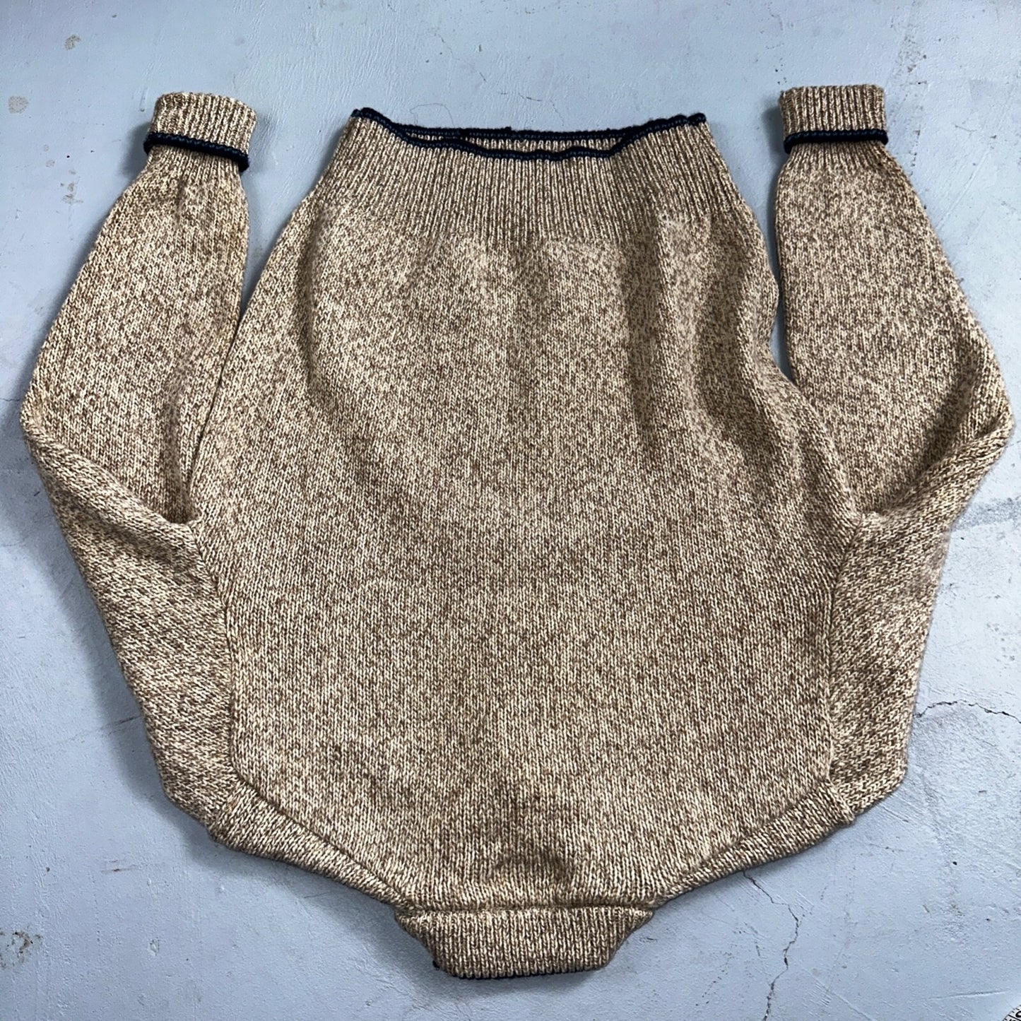 Vintage Woolrich Women's Sweater Size M 85% Wool Chunky Knit Crew Neck Long Slv