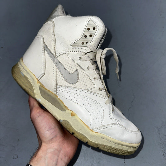 Nike Vintage 1990 Air Delta Force High Great Condition Men’s 8.5 Rare 90s White