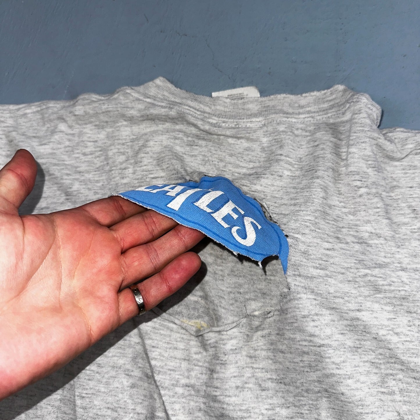 Beatles Rock Band 1997 VTG T Shirt 90s Gray Thrashed Music Grunge 1960s