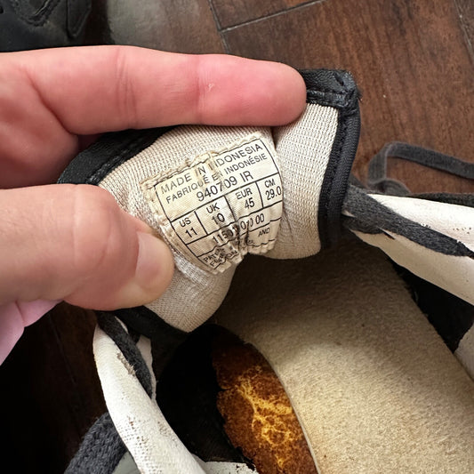 Nike Vintage 90s Mens Size 11 Sharks Sneakers Shoes Cleats Black 1994 Football