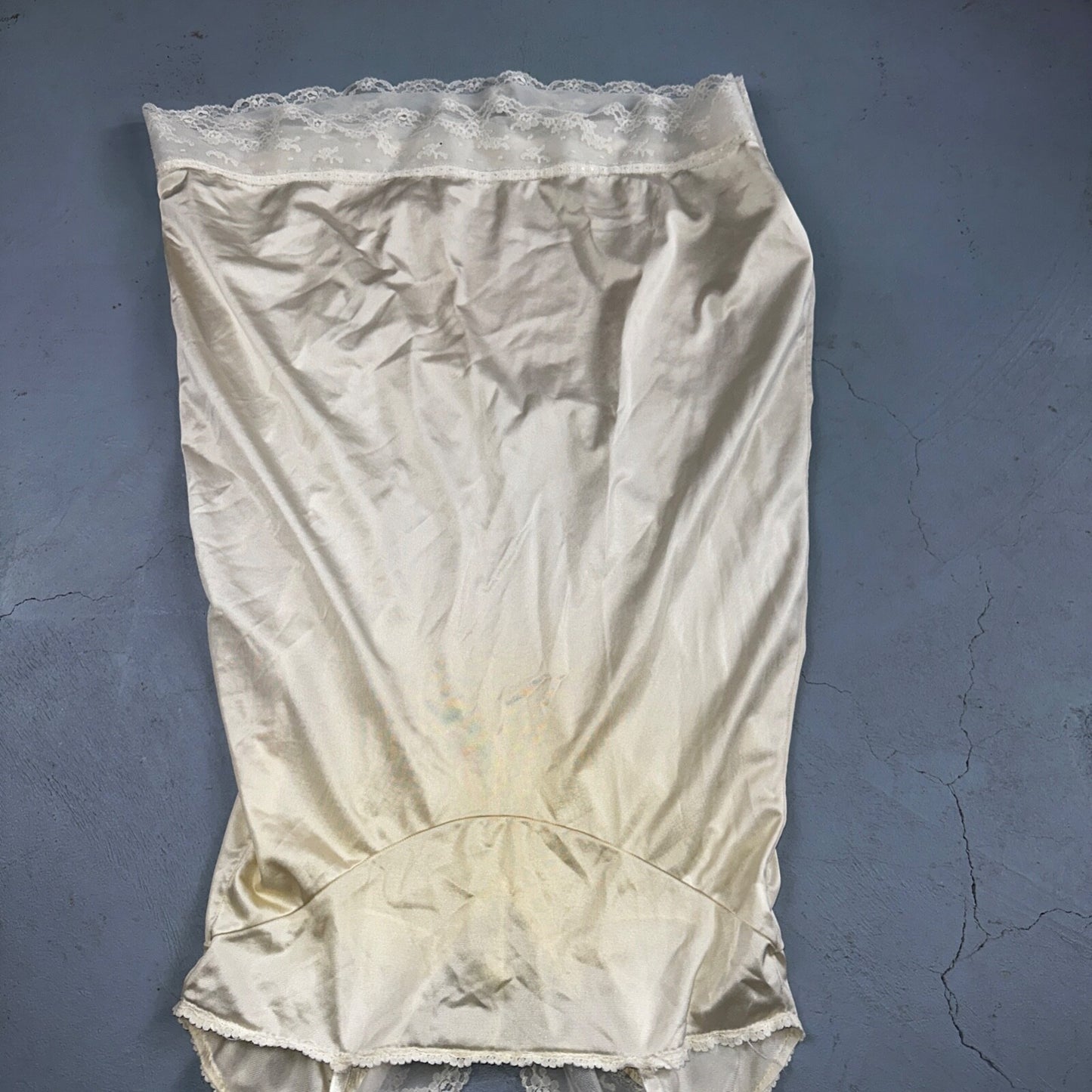 Vintage 1970s Kayser Lingerie Slip Dress Sleepwear Full Sweep Nightgown Lace 70s