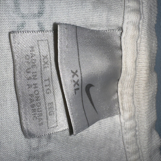 Nike Soccer Y2K Thrashed White VTG T Shirt 2000s Futbal Sports Gym Running