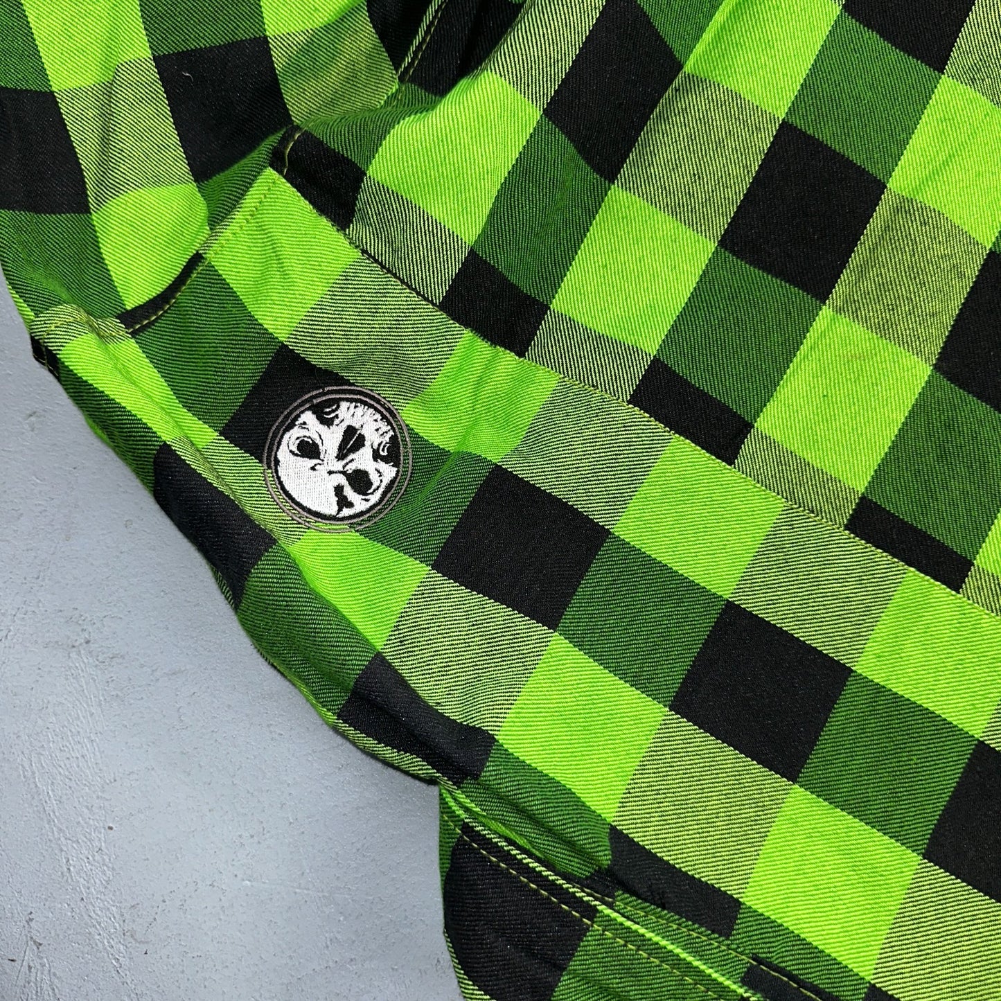 Demons Behind Me Men's Long Sleeve Button-Up Flannel Shirt Green/Black Size 5XL