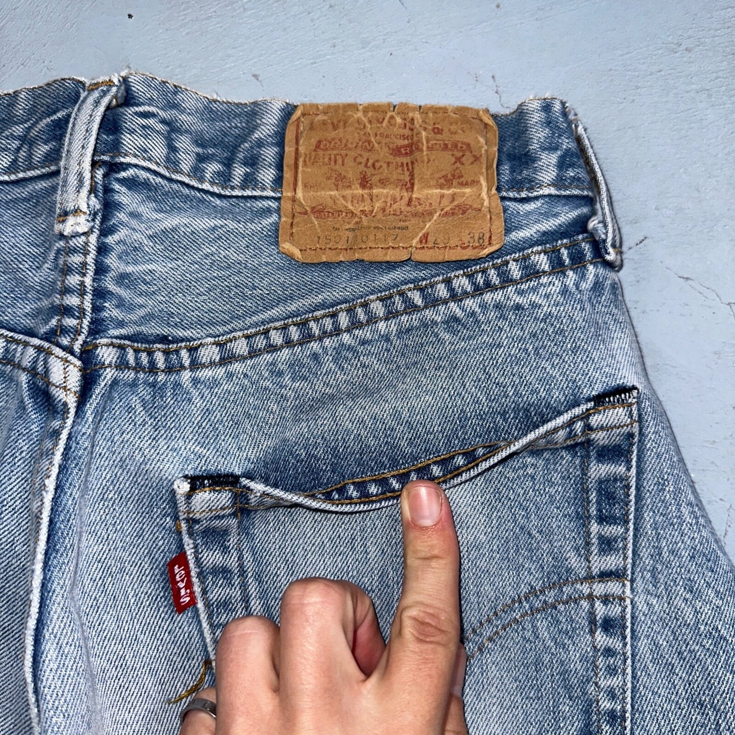 Levis 501 Vintage 80s Redline Selvedge USA XX Jeans Light Wash 29x38 Act 27x33