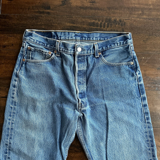 Levis 501 Vintage 90s Straight Leg XX Capri Jeans 36x34 Light Wash Act 32x25
