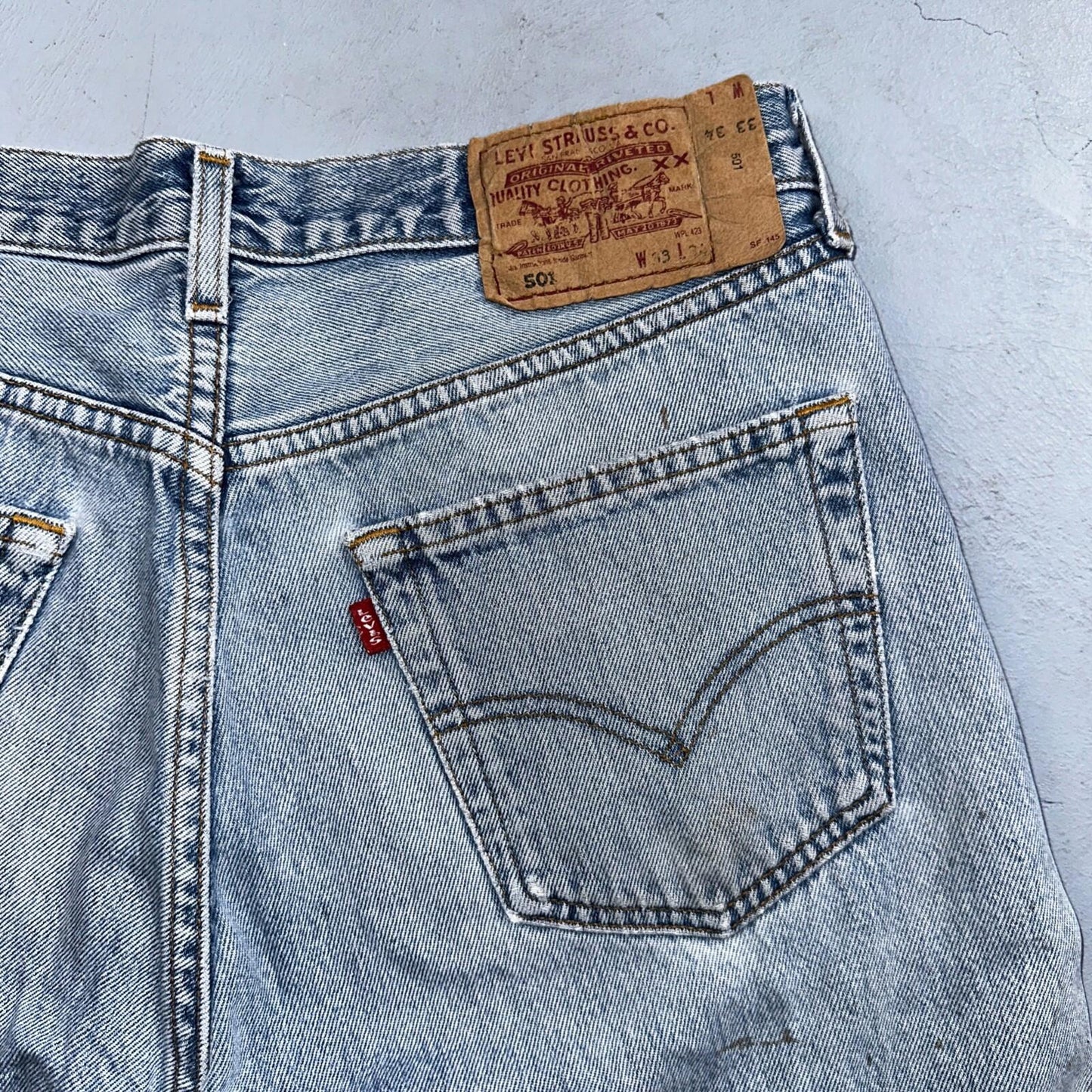 Levis 501 Vintage Y2K XX Straight Leg Jeans 33x34 Light Wash 2000s Act 31x32