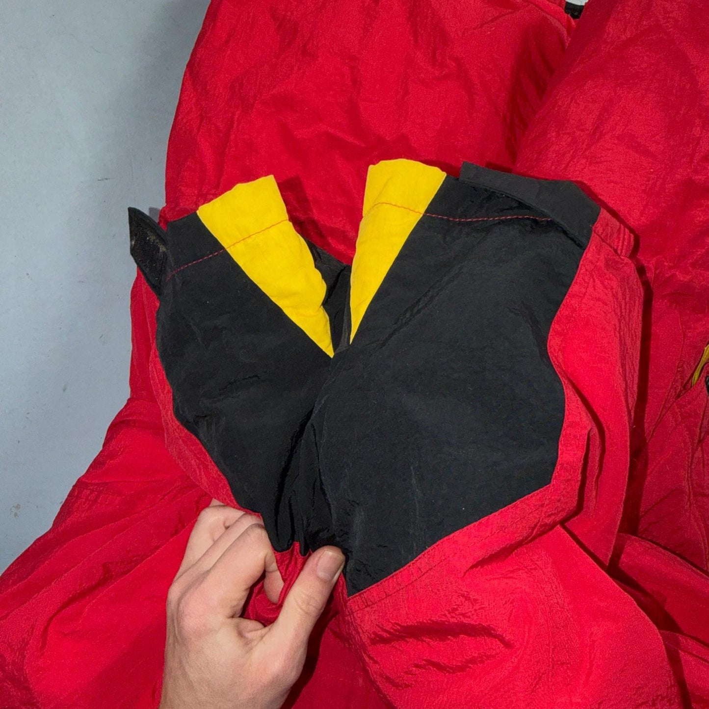 Vintage Marlboro Country Store Red Down Puffer Winter NO HOOD Jacket Men’s L