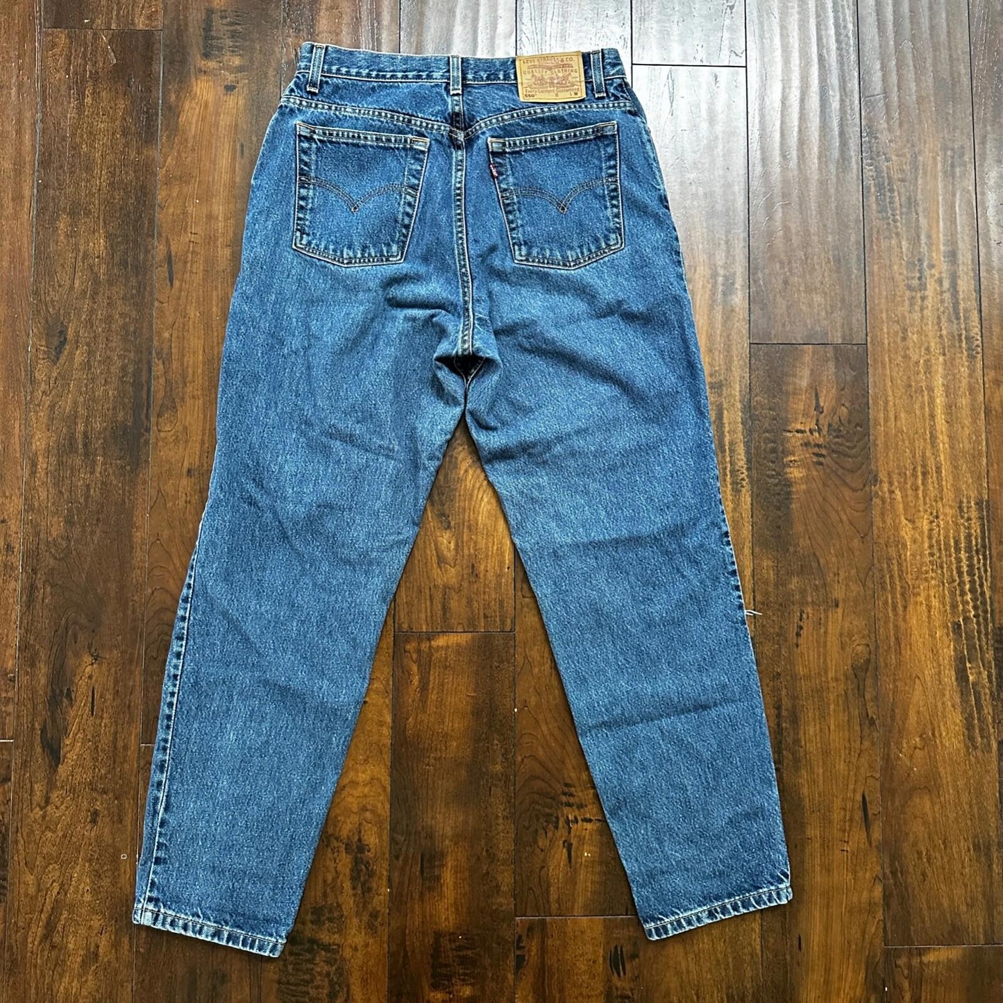 Levis Women Jeans 14 Reg M Blue VTG 550 Relaxed Fit Tapered Blue Wash 31x30