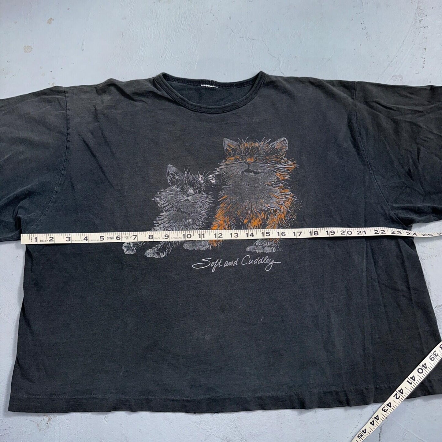Cats Soft and Cuddly 1970s Boxy VTG T Shirt 70s Perfect Black Fade Boxy Animals