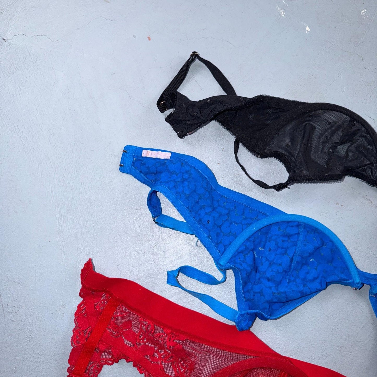B.Temp’d Women’s Unlined Lace Bra Red Blue Black Purple 36 Lot of 3 C and D