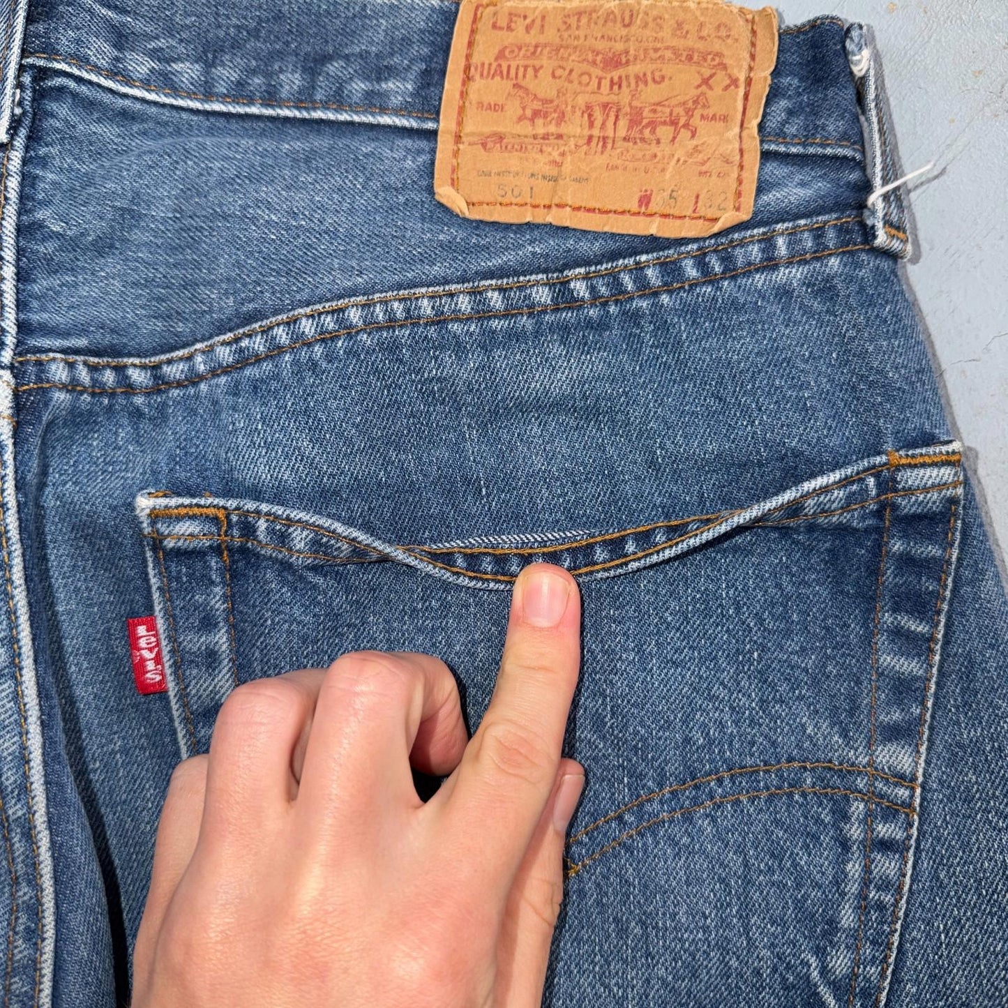 Levis 501 Vintage 80s Redline Selvedge USA XX Jeans Light Wash 35x32 Act 32x28