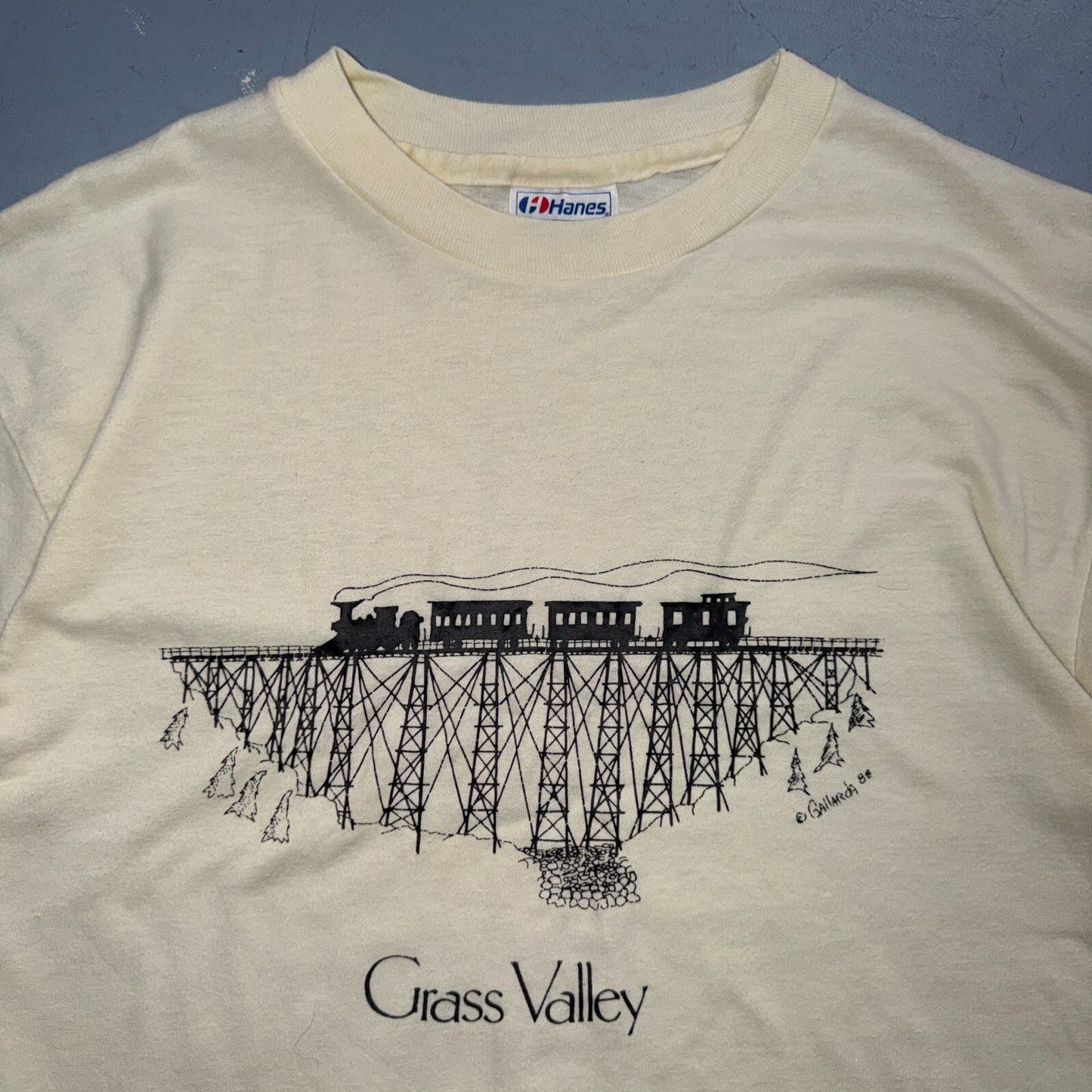 VTG 80s Grass Valley T Shirt Railroad Train Trestle Graphic California USA Hanes