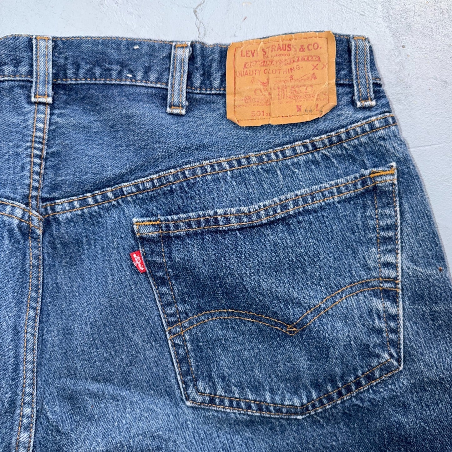 Levis 501 Vintage 80s USA XX Straight Leg Jeans Blue Med Wash 44x32 Act 39x28