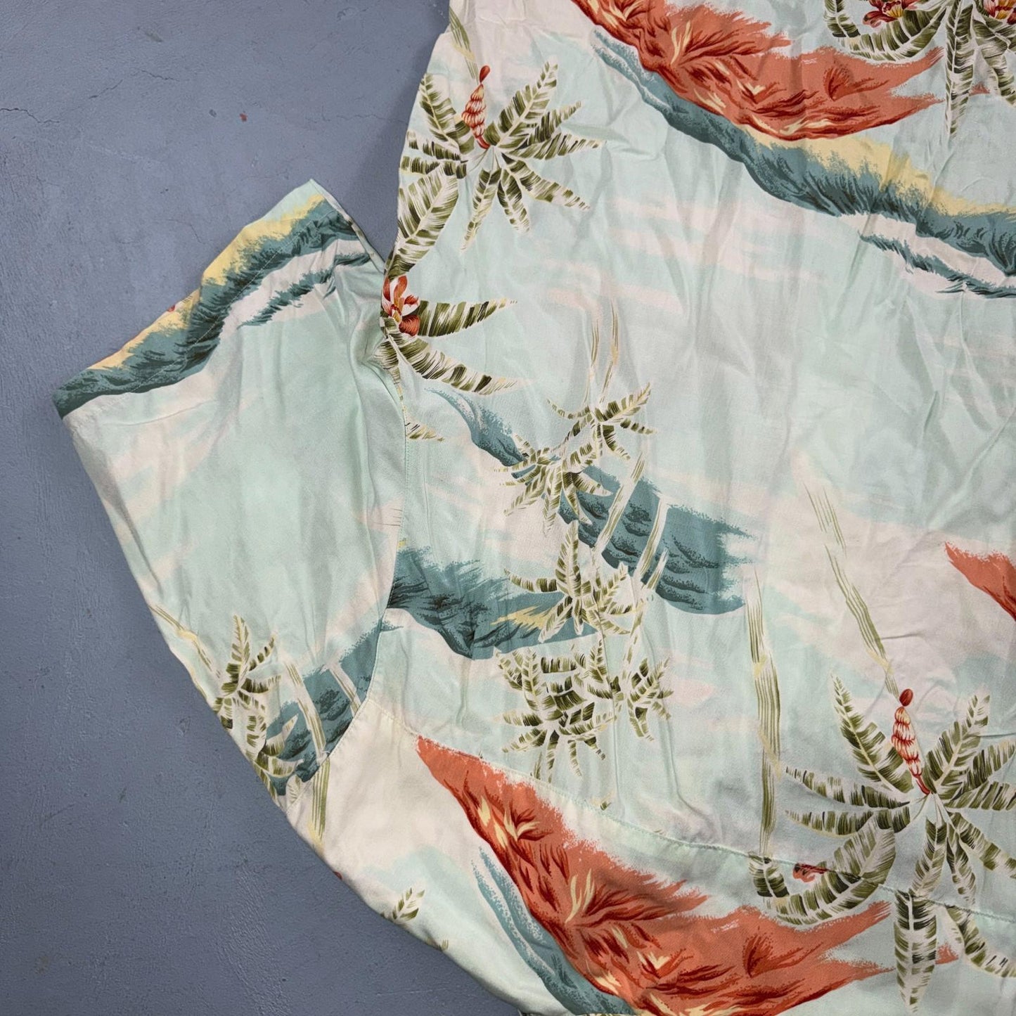Tommy Bahama Hawaiian Loop Collar Tropical Floral Rayon Camp Shirt L VTG