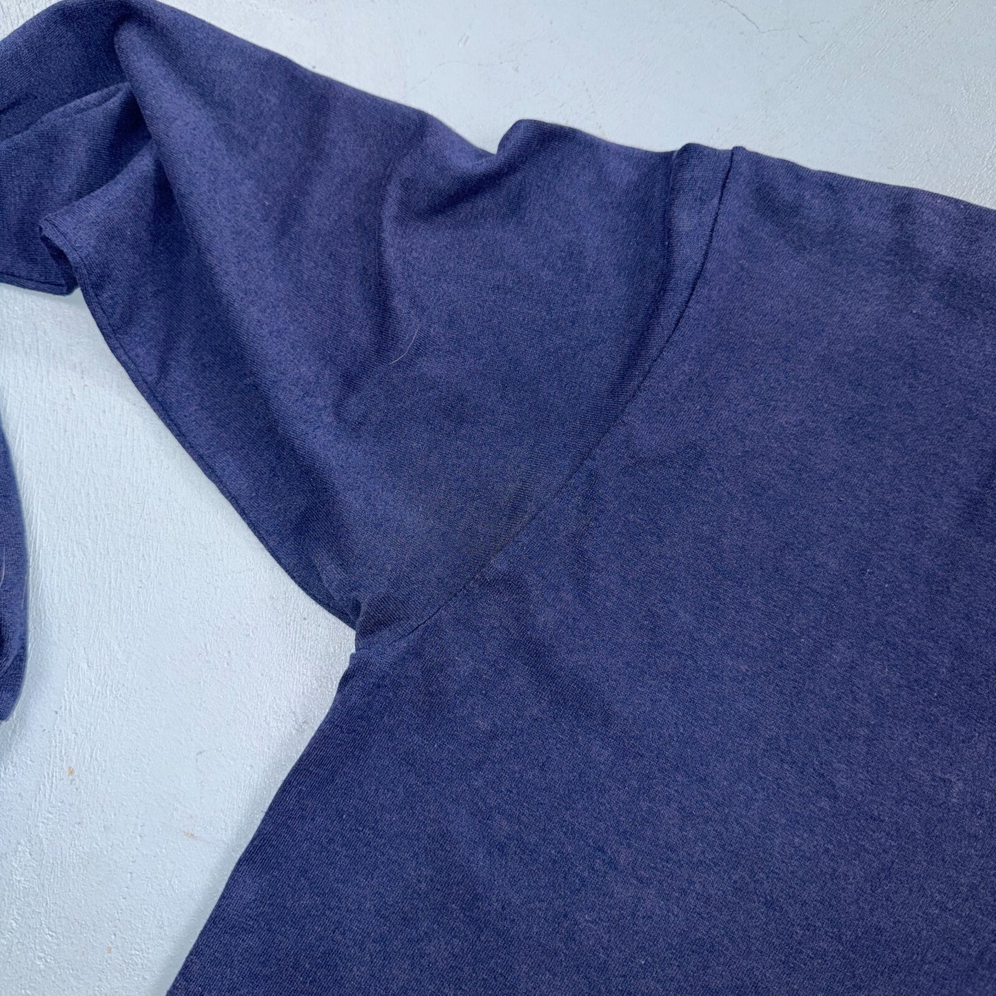 Blank 1970s Long Sleeve VTG T Shirt Single Stitch Navy Blue 70s 80s 50/50 Blend