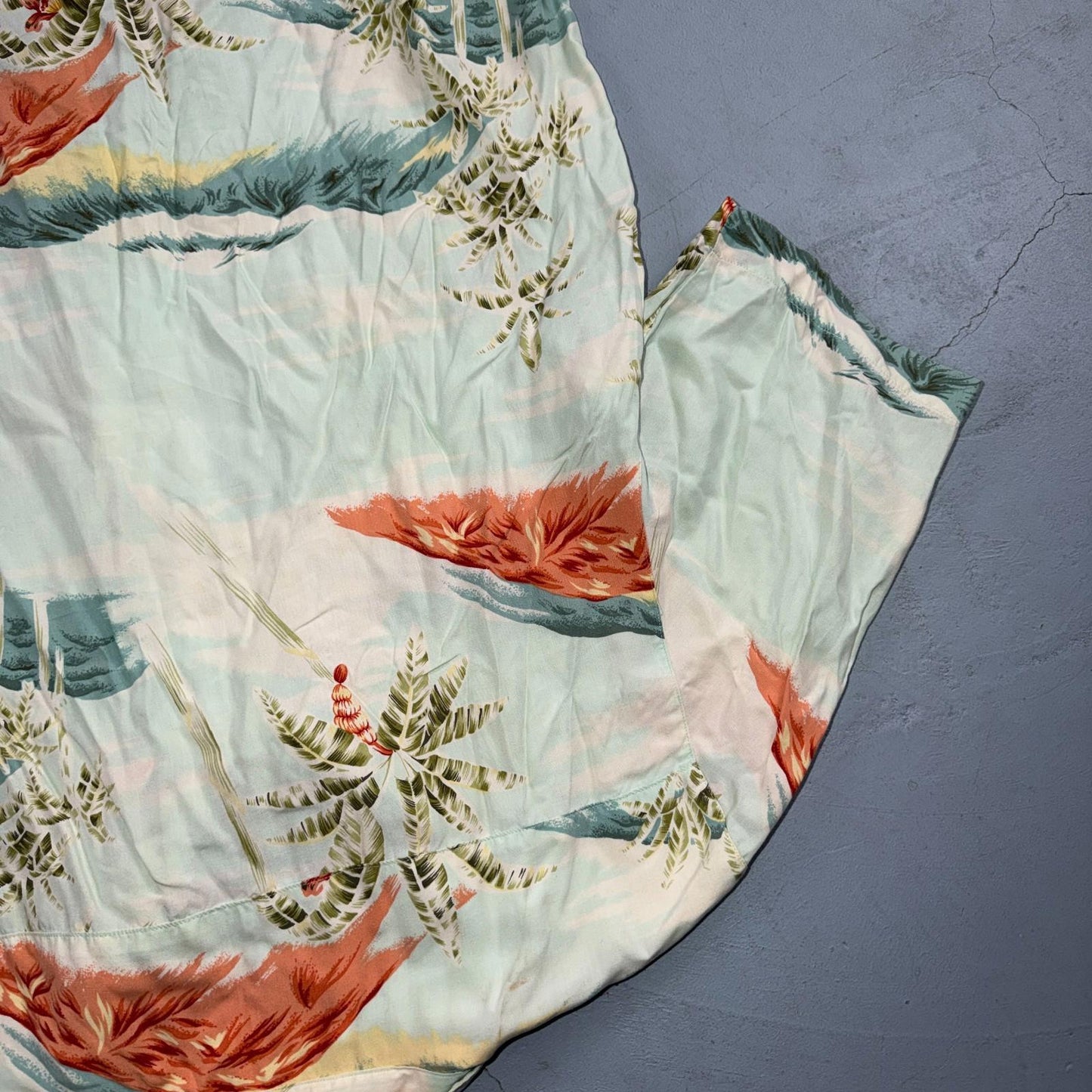 Tommy Bahama Hawaiian Loop Collar Tropical Floral Rayon Camp Shirt L VTG