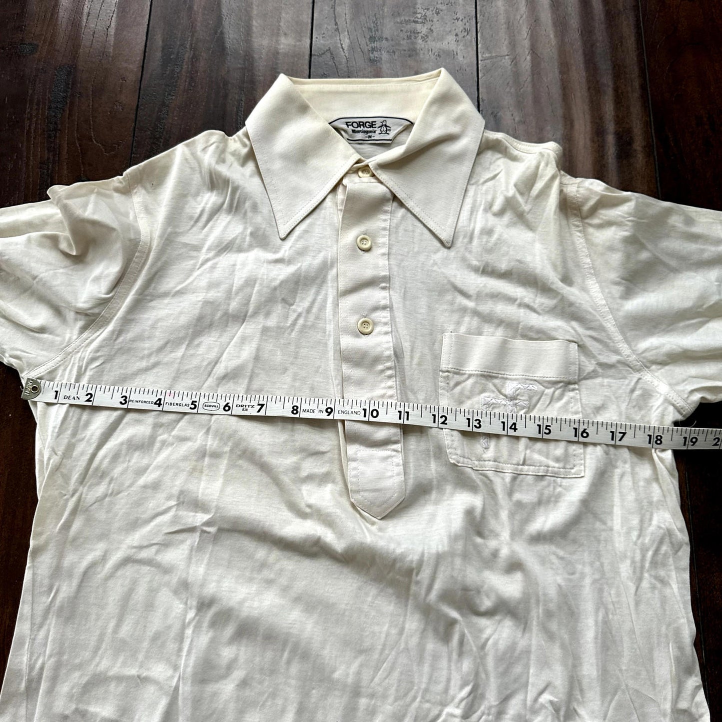 vtg Forge Munsingwear White 70s Shirt poly disco buttons cool white basic 60s