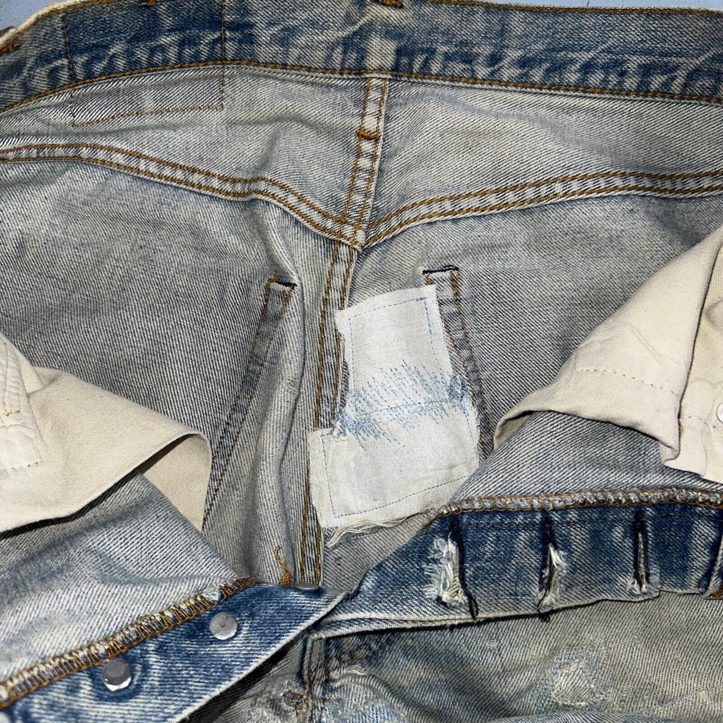 Levis 501 Vintage 80s Redline Selvedge USA XX Jeans Light Wash Thrashed Ac 29x26