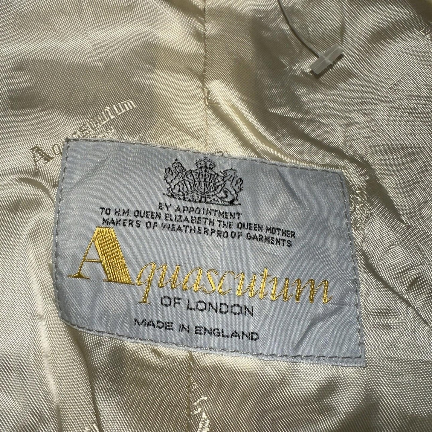 AQUASCUTUM Men's Long Button Up Beige Trench Coat UK 42 Pre-Loved Classic Belted