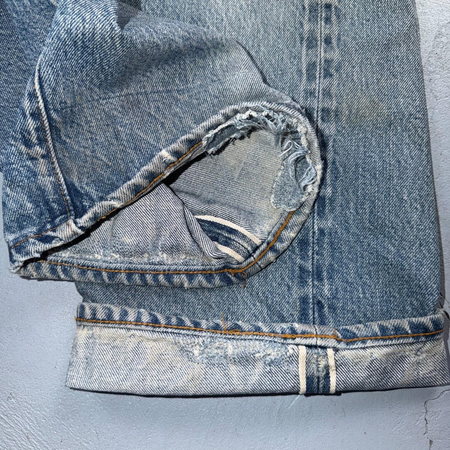 Levis 501 Vintage 80s Redline Selvedge USA XX Jeans Light Wash 40x30 Act 38x26