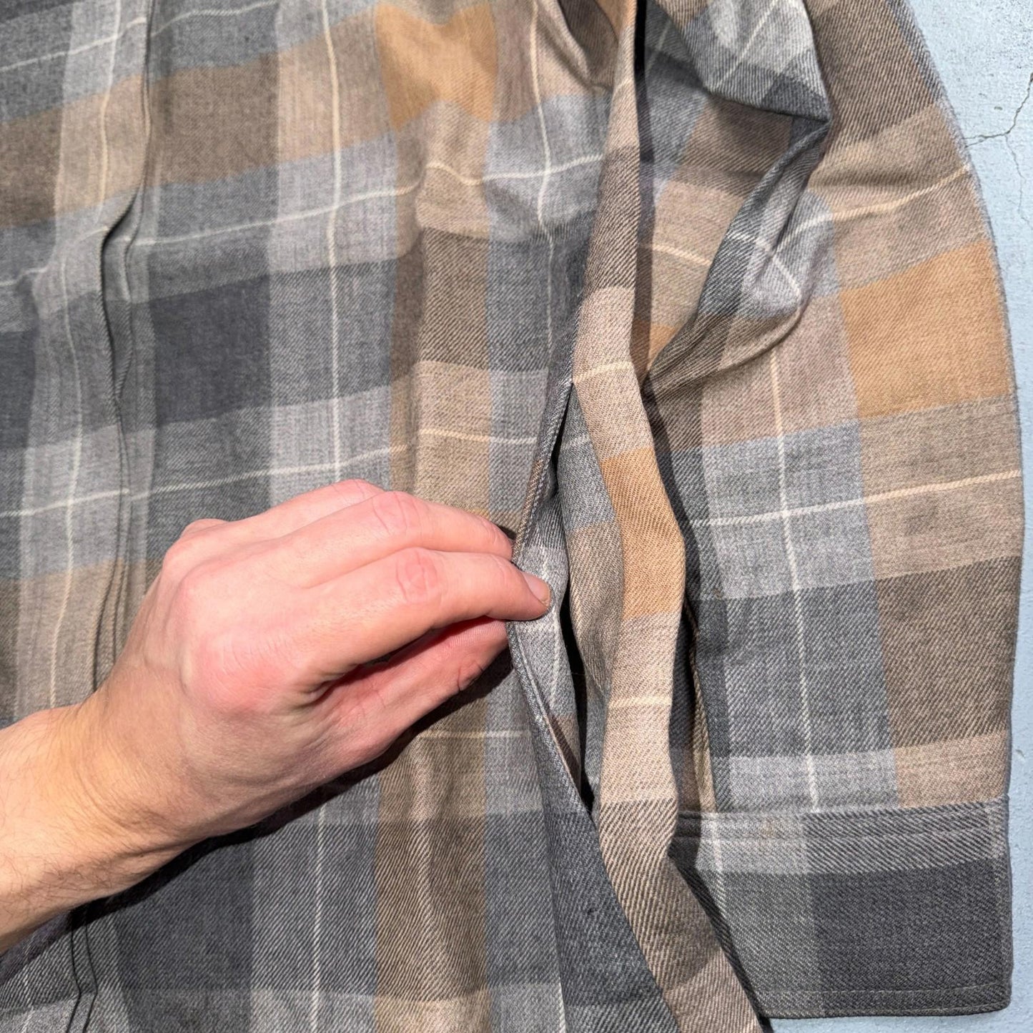 Pendleton Brown Gray Beige Plaid 100% Wool Hidden Button Shirt Women's XS USA