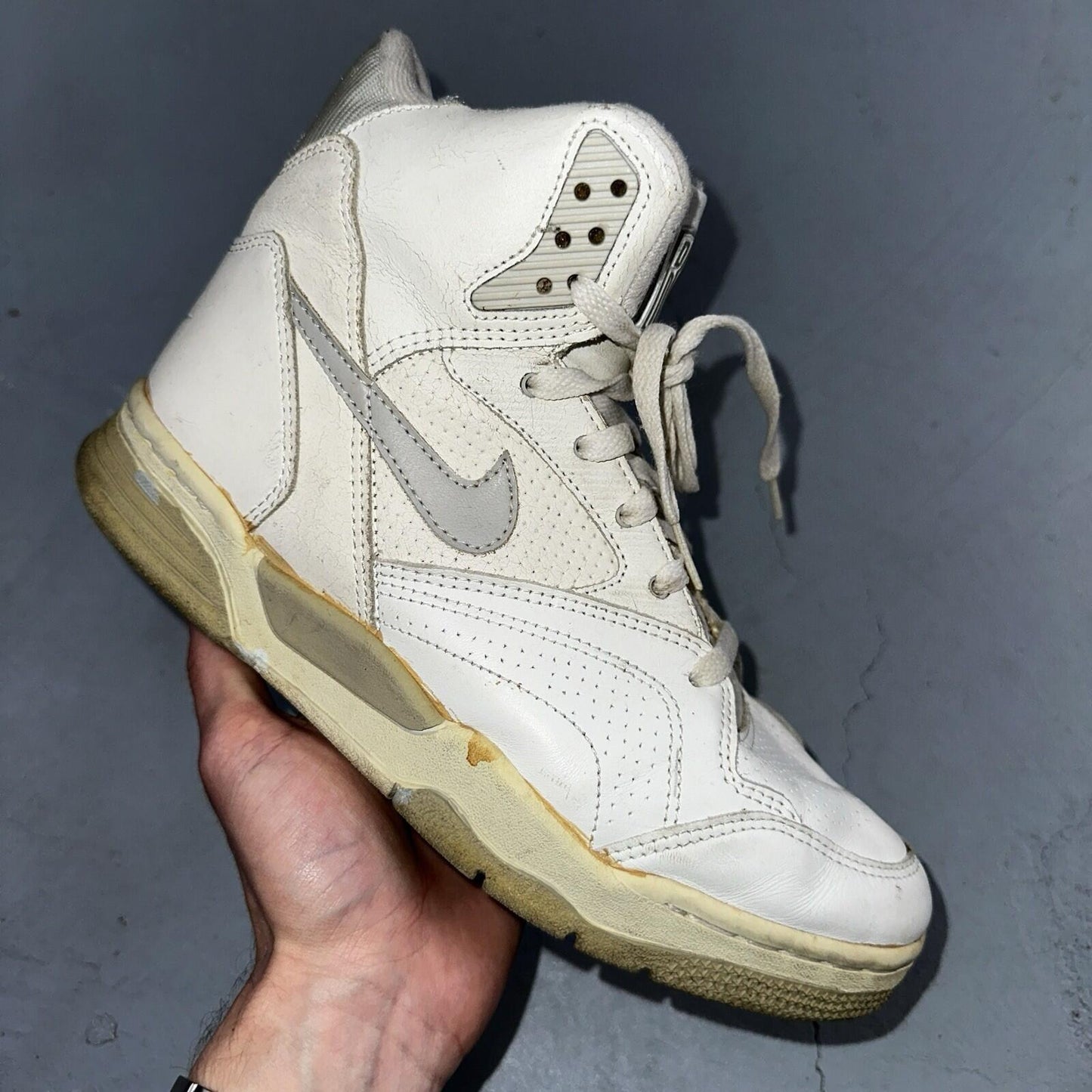 Nike Vintage 1990 Air Delta Force High Great Condition Men’s 8.5 Rare 90s White