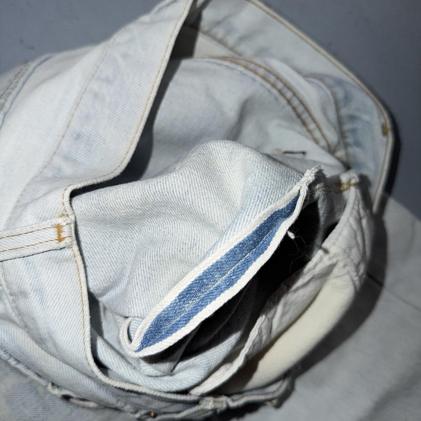 Levis 501 Vintage 80s Redline Selvedge USA XX Jeans Light Wash 28x29 Skinny