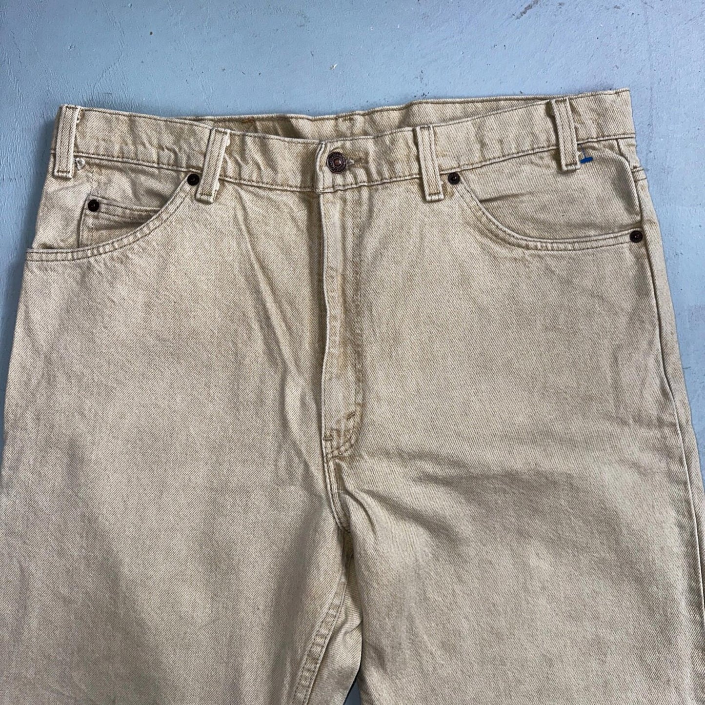 Levis 550 Vintage 90s USA Orange Tab Relaxed Tapered Leg Beige Tan Jeans 38x30